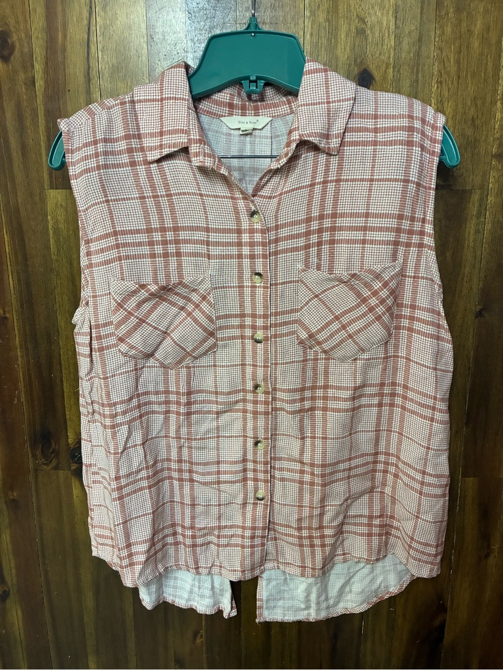 SIM & SAM Women’s Pink Cream Plaid Sleeveless Button-Down Shirt (L)